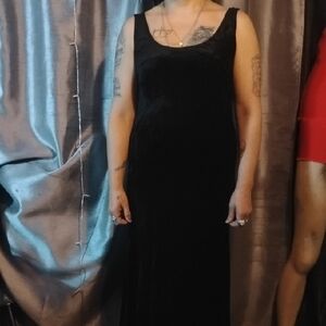 Chic Black Sleeveless Maxi Dress